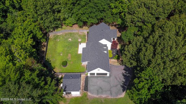 5805 S Manor Cove, Olive Branch, MS 38654