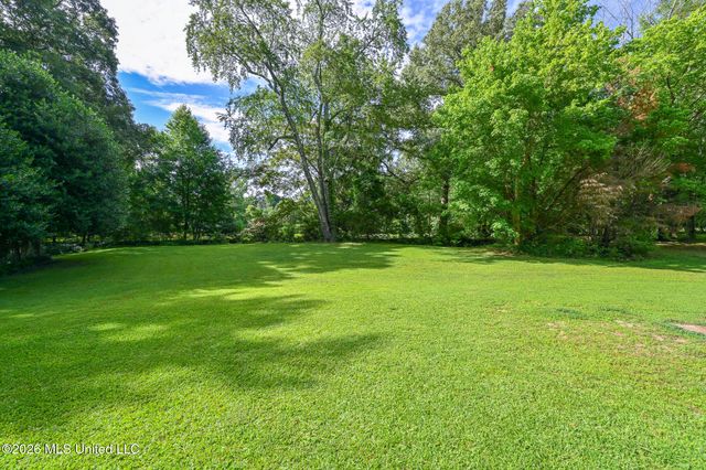 5805 S Manor Cove, Olive Branch, MS 38654
