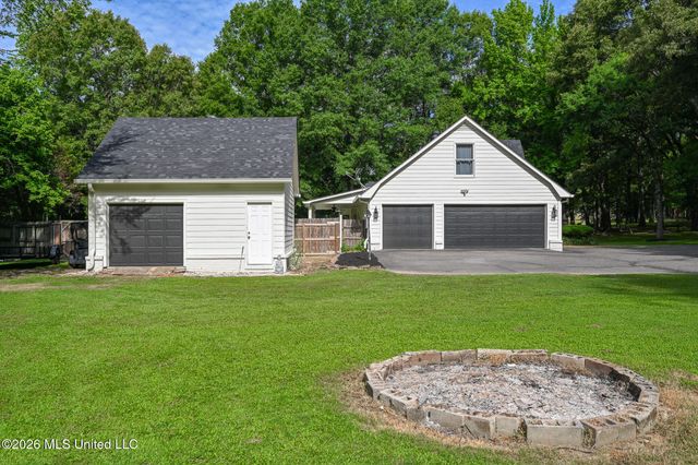 5805 S Manor Cove, Olive Branch, MS 38654