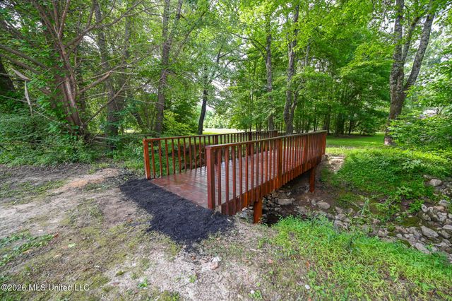 5805 S Manor Cove, Olive Branch, MS 38654