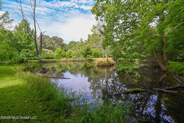 5805 S Manor Cove, Olive Branch, MS 38654