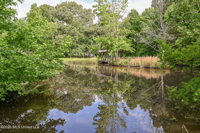 5805 S Manor Cove, Olive Branch, MS 38654