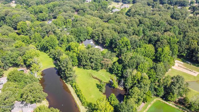 5805 S Manor Cove, Olive Branch, MS 38654
