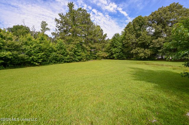 5805 S Manor Cove, Olive Branch, MS 38654
