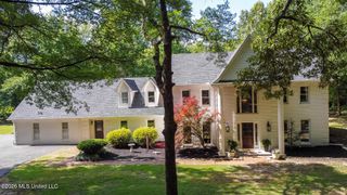 5805 S Manor Cove, Olive Branch, MS 38654