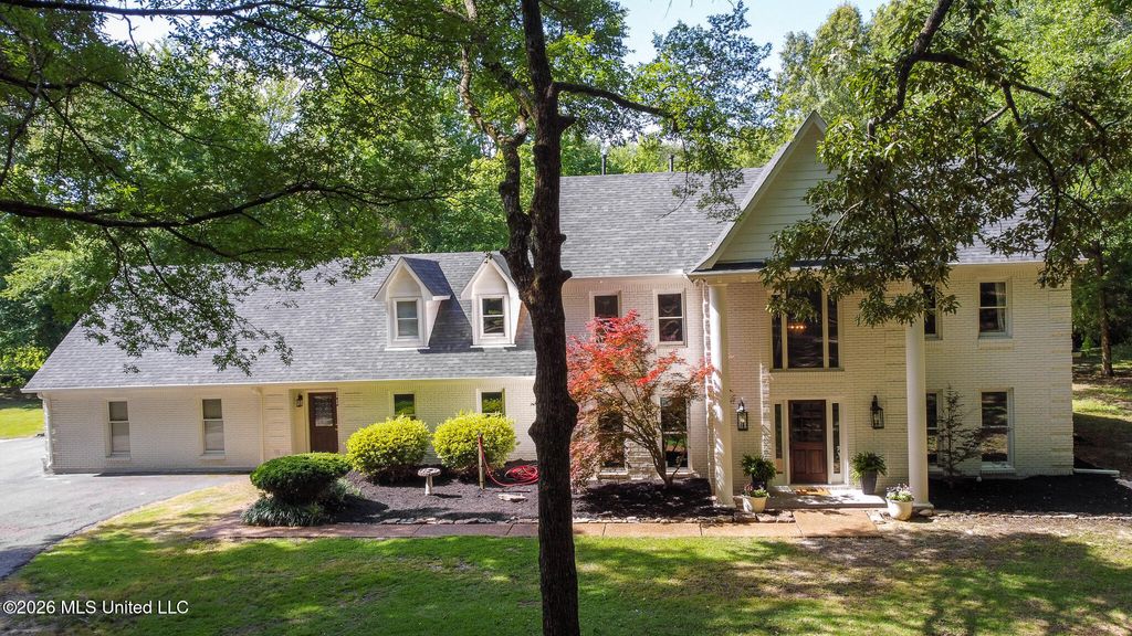 5805 S Manor Cove, Olive Branch, MS 38654