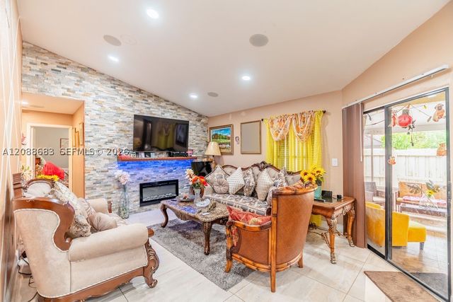 1111 San Remo Cir, Homestead, FL 33035
