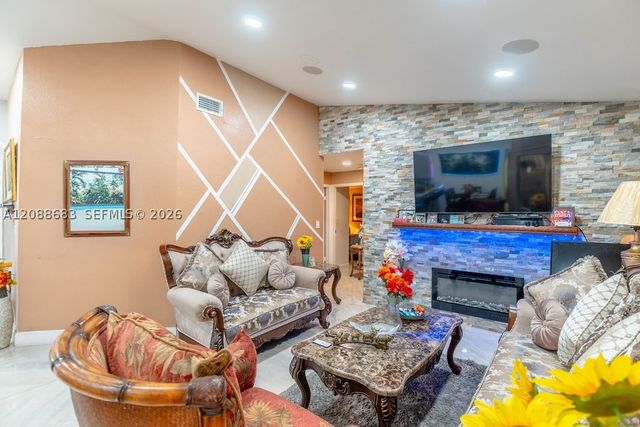 1111 San Remo Cir, Homestead, FL 33035