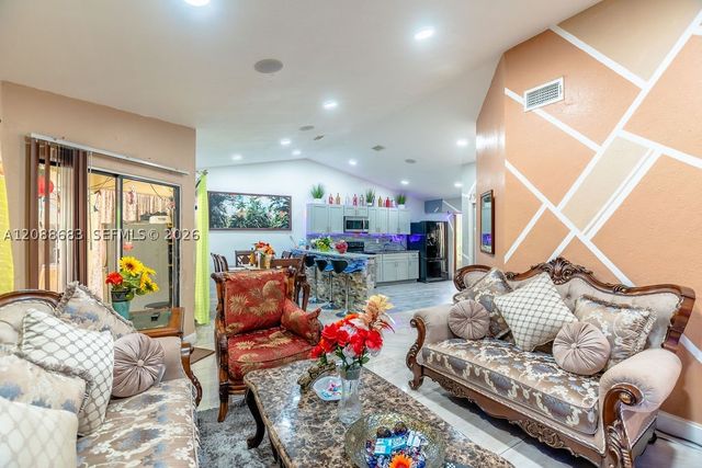 1111 San Remo Cir, Homestead, FL 33035