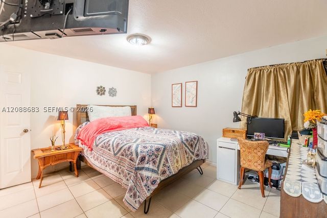 1111 San Remo Cir, Homestead, FL 33035