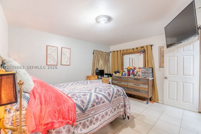 1111 San Remo Cir, Homestead, FL 33035