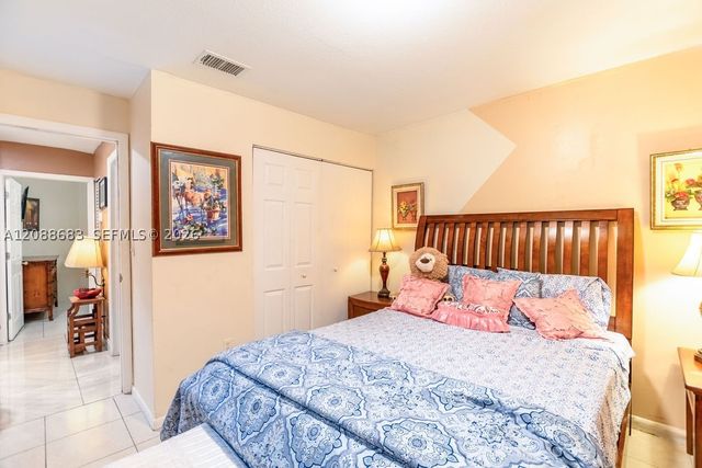 1111 San Remo Cir, Homestead, FL 33035