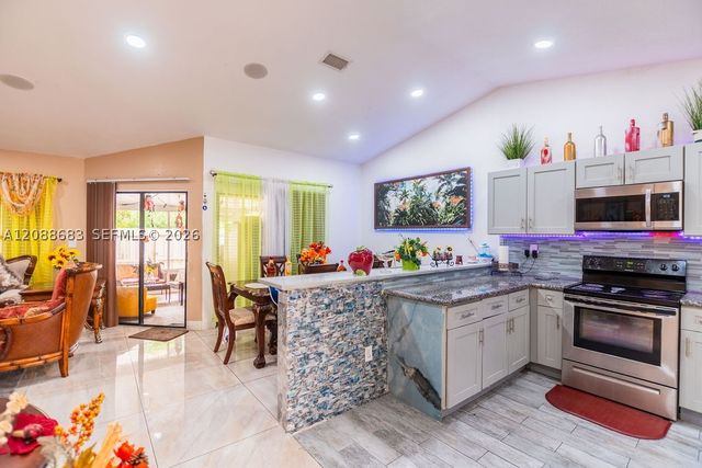 1111 San Remo Cir, Homestead, FL 33035