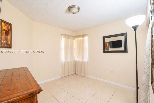 1111 San Remo Cir, Homestead, FL 33035