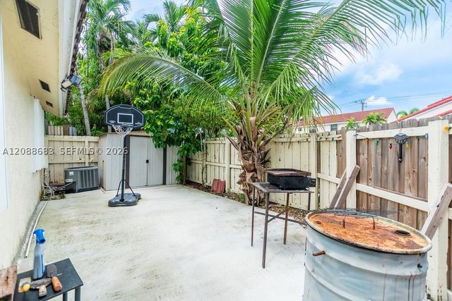 1111 San Remo Cir, Homestead, FL 33035