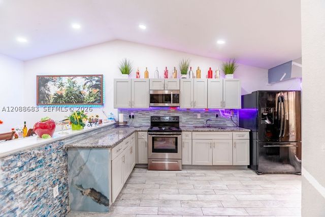 1111 San Remo Cir, Homestead, FL 33035