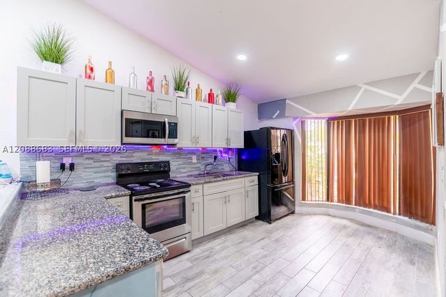 1111 San Remo Cir, Homestead, FL 33035