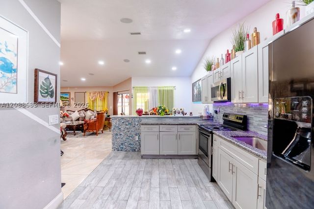 1111 San Remo Cir, Homestead, FL 33035