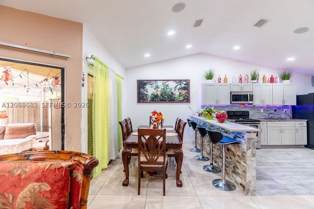 1111 San Remo Cir, Homestead, FL 33035
