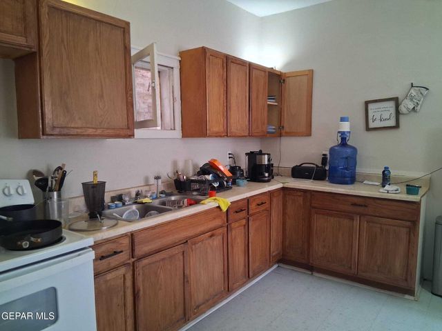 615, 617 S VIRGINIA Street, El Paso, TX 79901