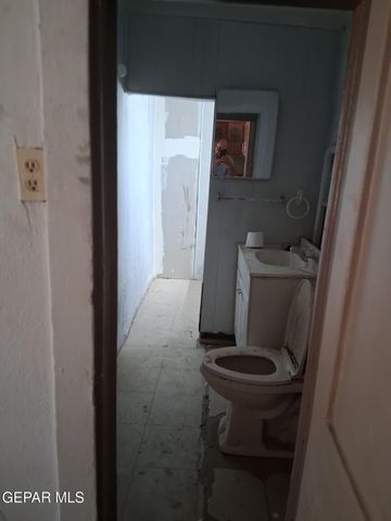 615, 617 S VIRGINIA Street, El Paso, TX 79901