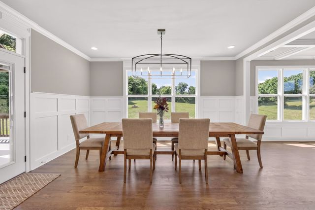 1176 Iron Bridge Rd, Columbia, TN 38401