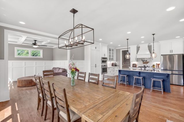 1176 Iron Bridge Rd, Columbia, TN 38401