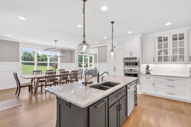 1176 Iron Bridge Rd, Columbia, TN 38401