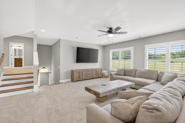 1176 Iron Bridge Rd, Columbia, TN 38401