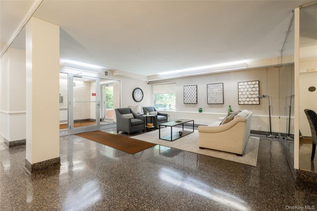 611 PALMER RD 5T, Yonkers, NY 10701