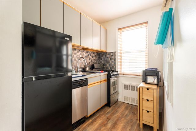 611 PALMER RD 5T, Yonkers, NY 10701