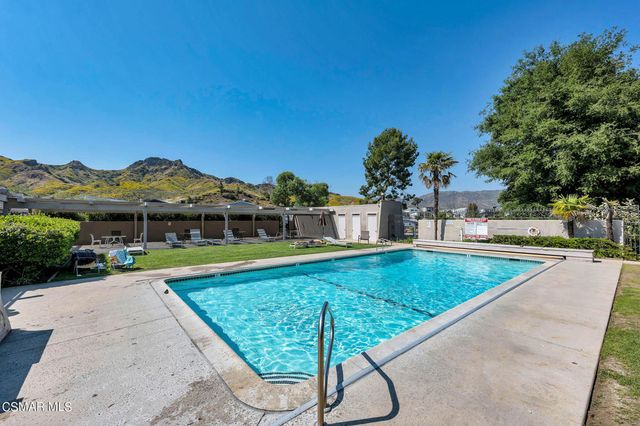 30473 Mulholland Highway 101, Agoura Hills, CA 91301