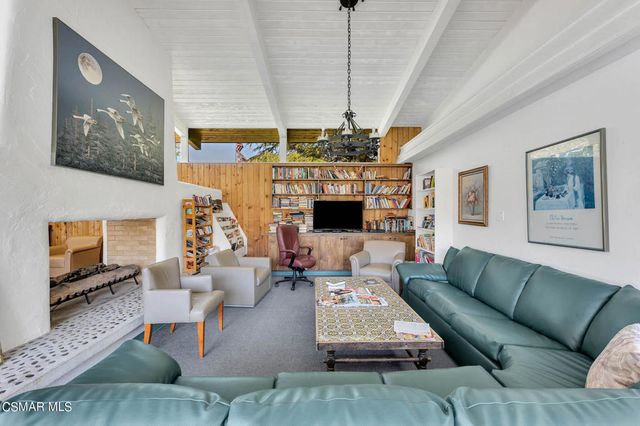 30473 Mulholland Highway 101, Agoura Hills, CA 91301