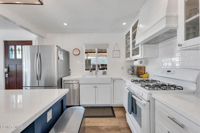 30473 Mulholland Highway 101, Agoura Hills, CA 91301