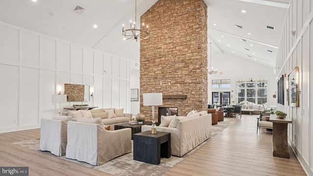 223 DAYTONA RD, Egg Harbor Township, NJ 08234