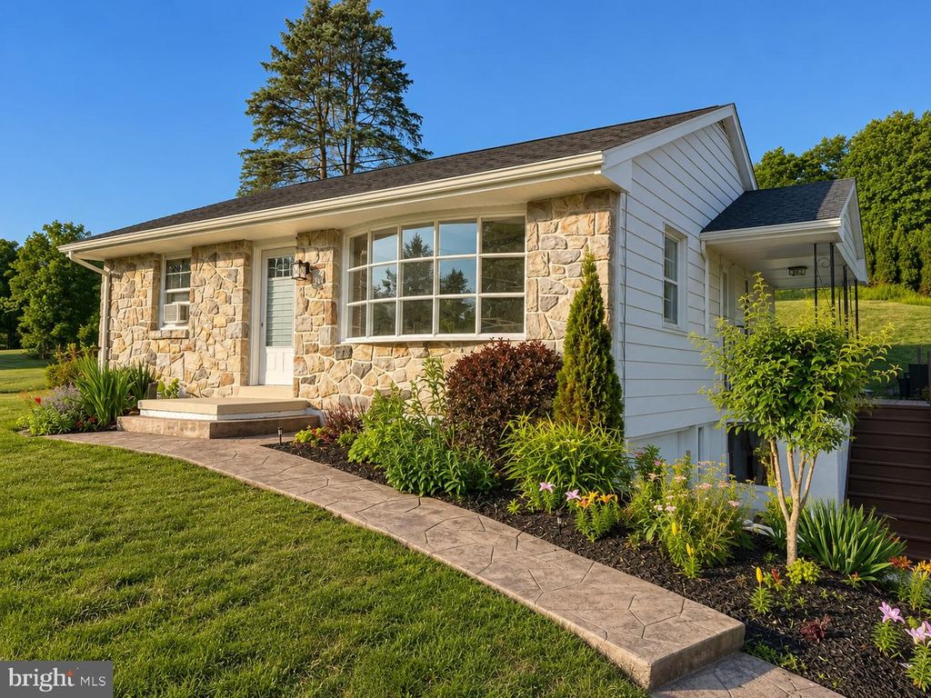 144 TERRACE RD, Boyertown, PA 19512