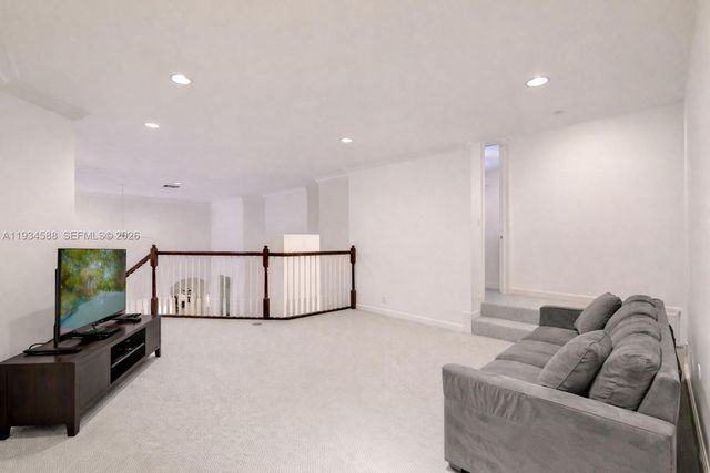 5724 Oakmont Ave, Hollywood, FL 33312