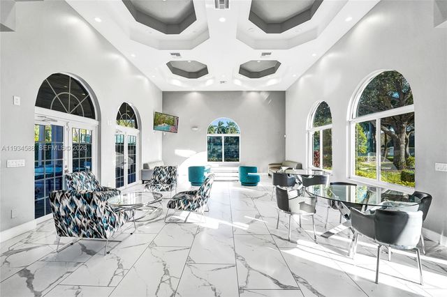 5724 Oakmont Ave, Hollywood, FL 33312