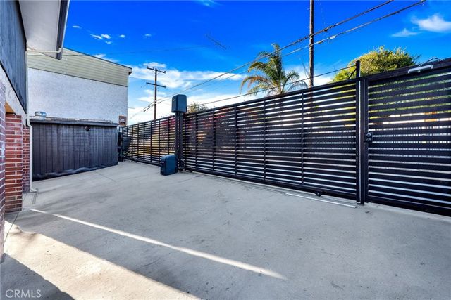 6238 University, San Diego, CA 92115