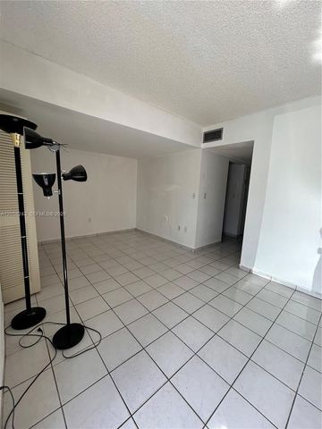300 NW 42nd Ave 109, Miami, FL 33126