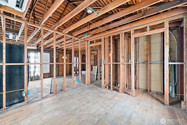 9017 14th Avenue S, Seattle, WA 98108