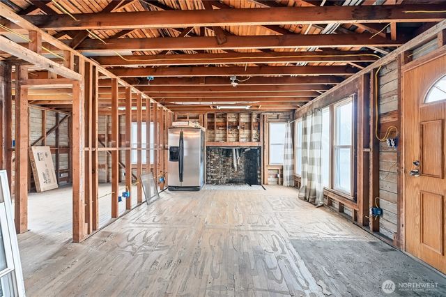 9017 14th Avenue S, Seattle, WA 98108