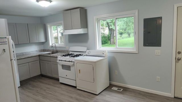 1131 Rambling Road, Ypsilanti, MI 48198