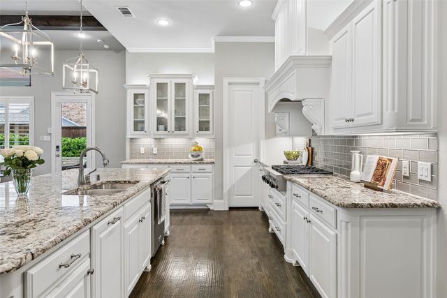 6611 Compton Court, Frisco, TX 75034