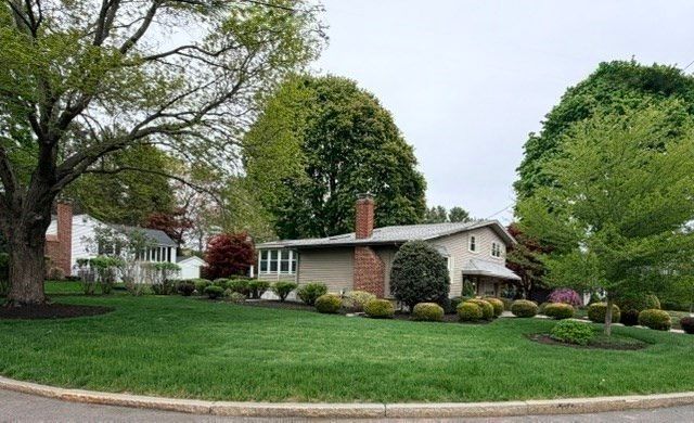 12 Barbara Rd, Canton, MA 02021