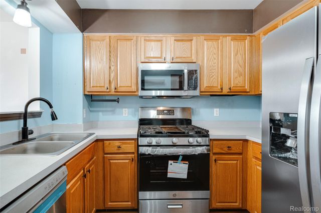 4753 Grove Court, Canton Charter Township, MI 48188