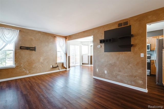 4753 Grove Court, Canton Charter Township, MI 48188