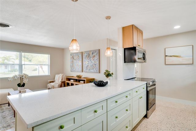 8369 120TH STREET, Seminole, FL 33772