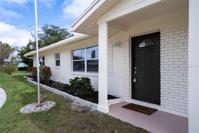 8369 120TH STREET, Seminole, FL 33772