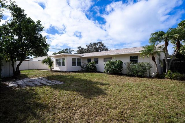 8369 120TH STREET, Seminole, FL 33772